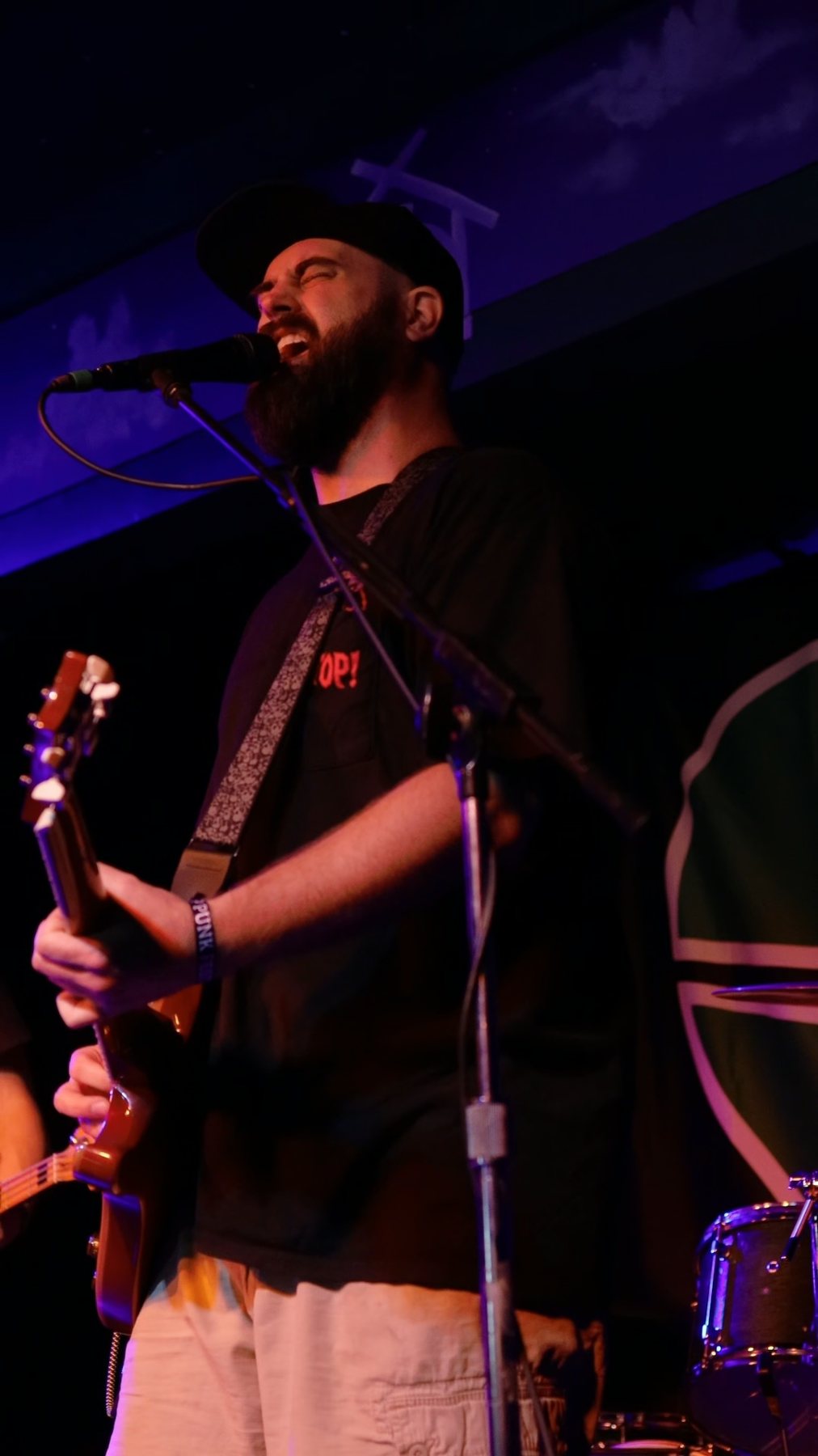 Don't Flinch performing live — photo 11