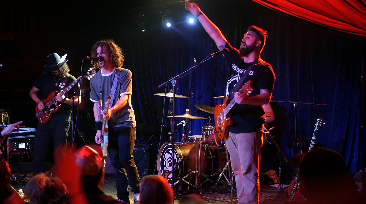 Don't Flinch performing live — photo 14
