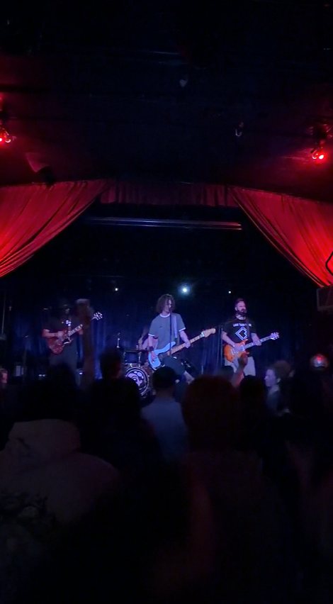 Don't Flinch performing live — photo 17